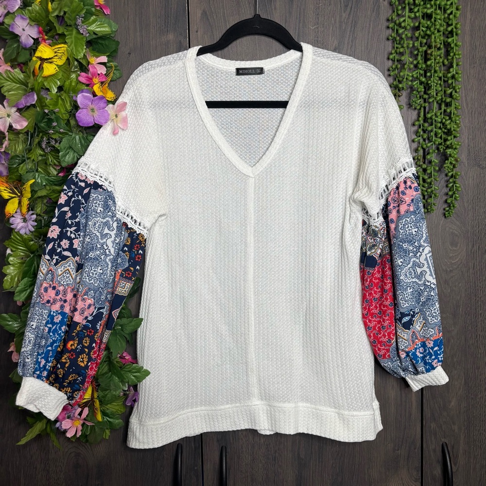 **💙2/$40💙NWOT MIHOLL Waffle Knit Printed Sleeve Blouse Size Small
